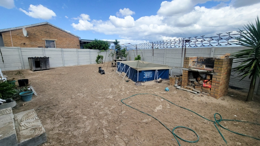 3 Bedroom Property for Sale in Silversands Western Cape